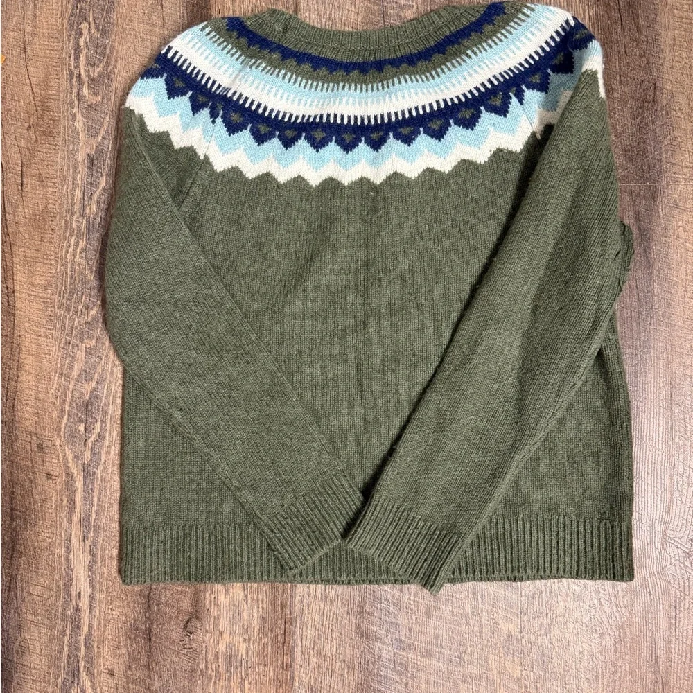 Vineyard Vines Olive Sweater with Blue and White Pattern - Picture 3 of 5